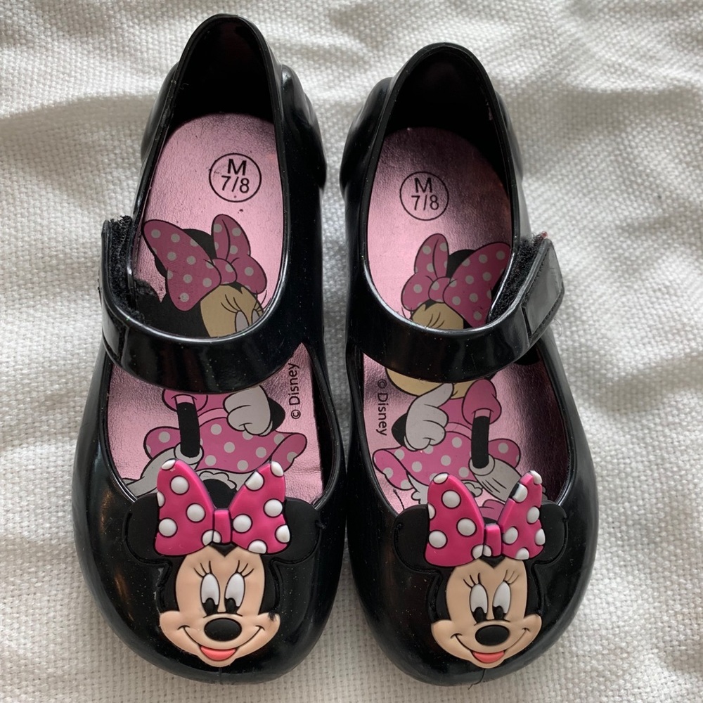 Minnie Mouse shoes